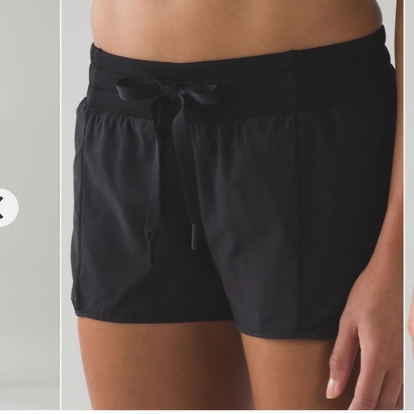 lululemon athletica Pants - Lululemon Hotty Hot Short 2.5” Black
